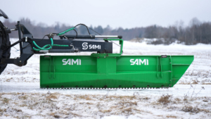 SAMI PRO rear blade on a Fendt 724 tractor
