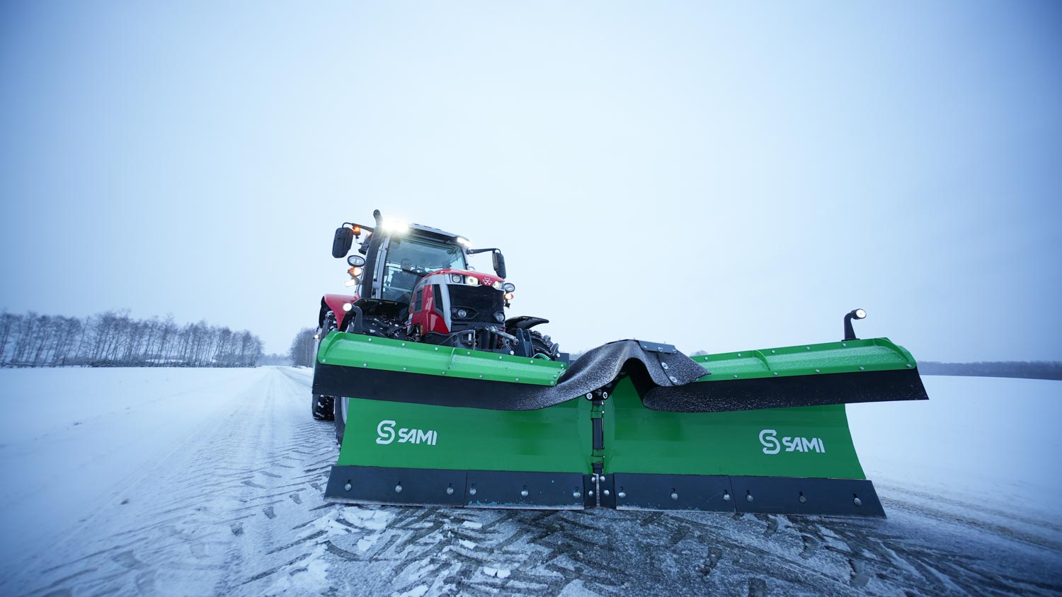 SAMI snow plough VMA-3200 on a Massey Ferguson 6R tractor