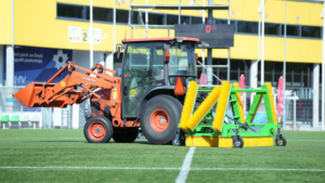 SAMI turf brush TB-4000 on a Kubota tractor
