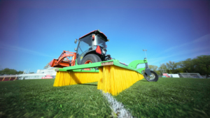 SAMI turf brush TB-4000 on a Kubota tractor